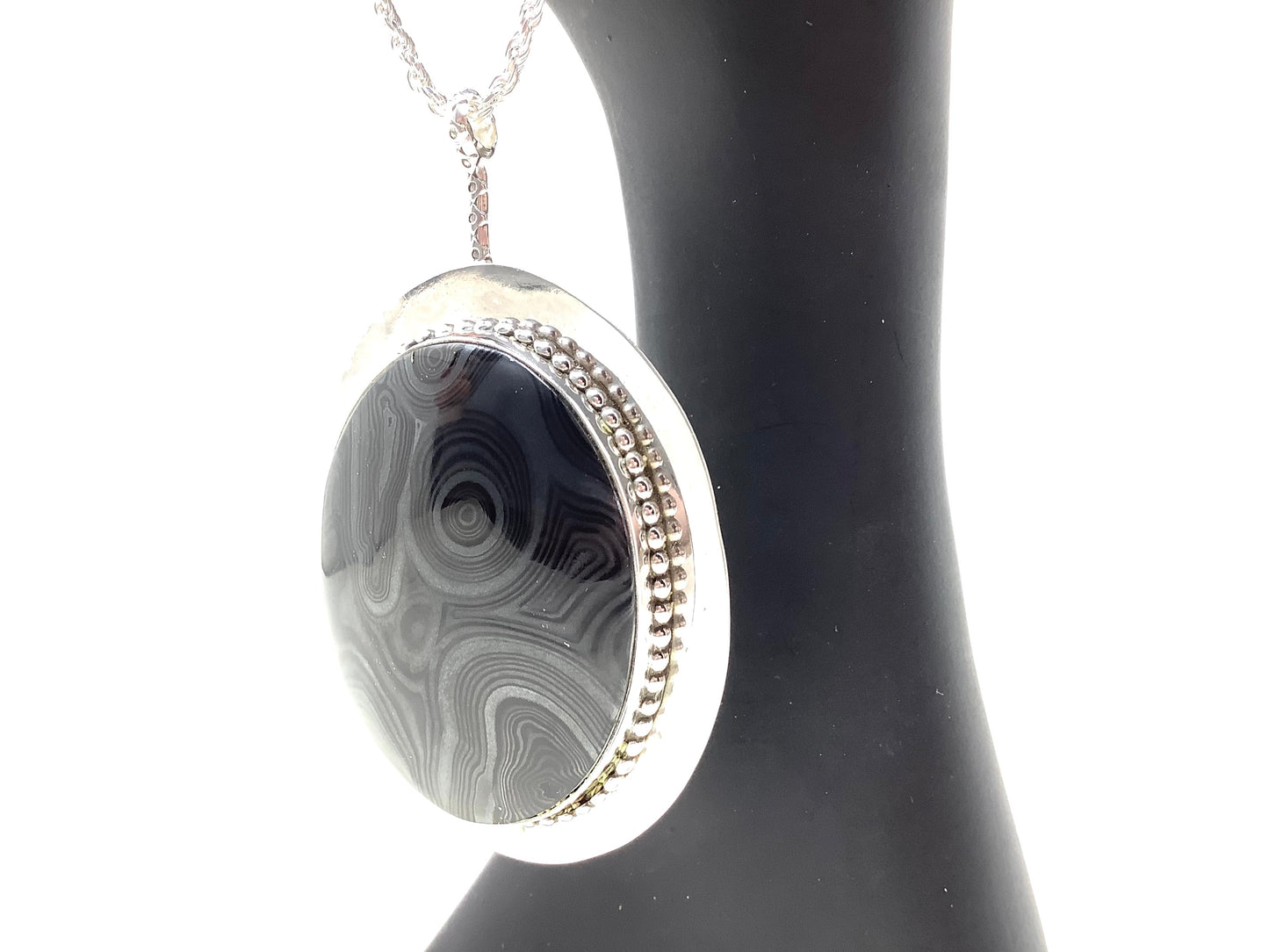 Psilomane Pendant
