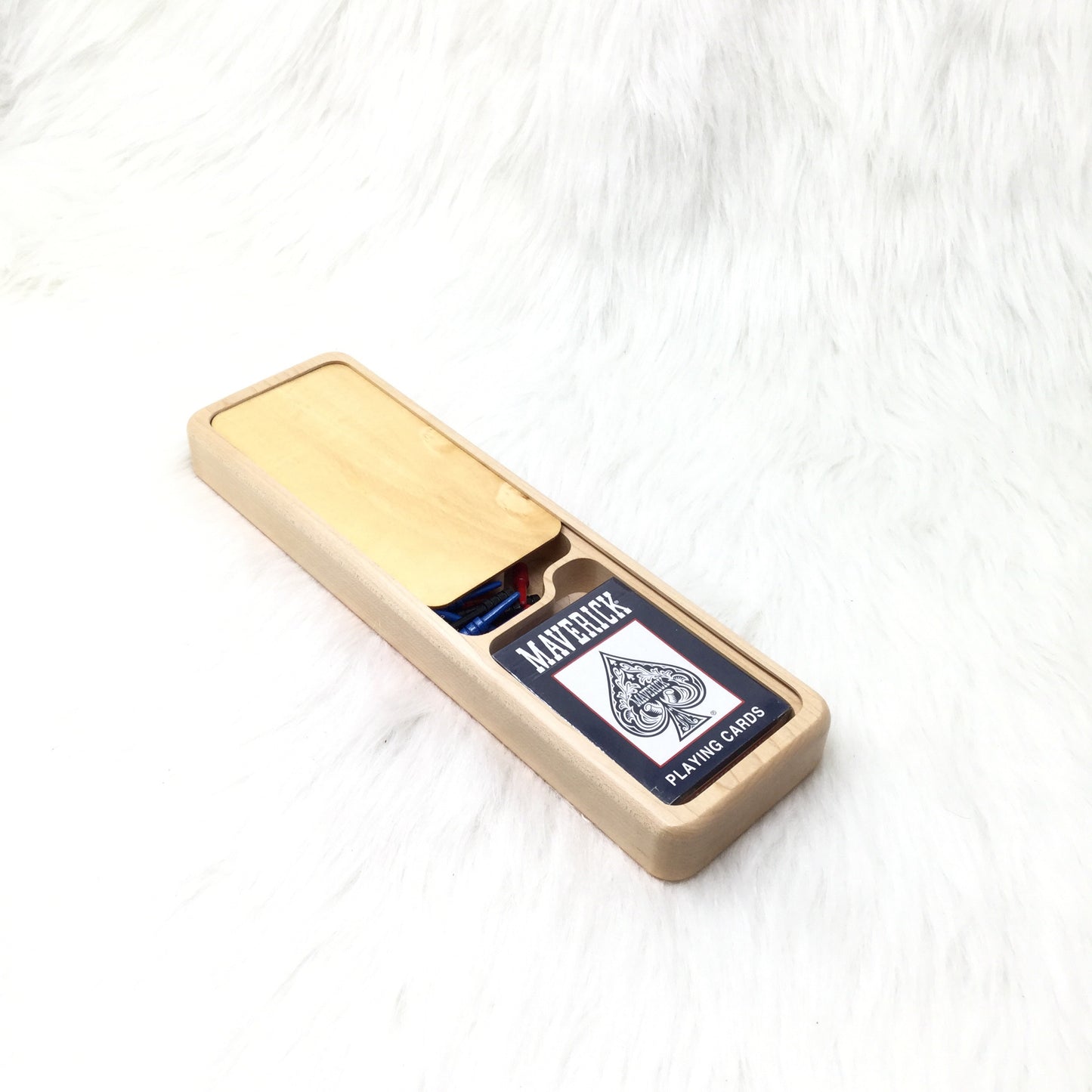 Cribbage board (red)